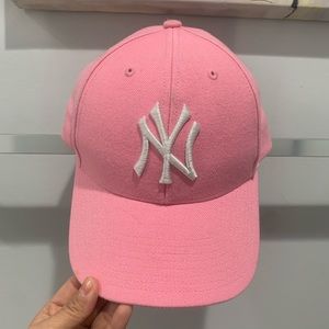 Women's New York Yankees Adjustable Hat